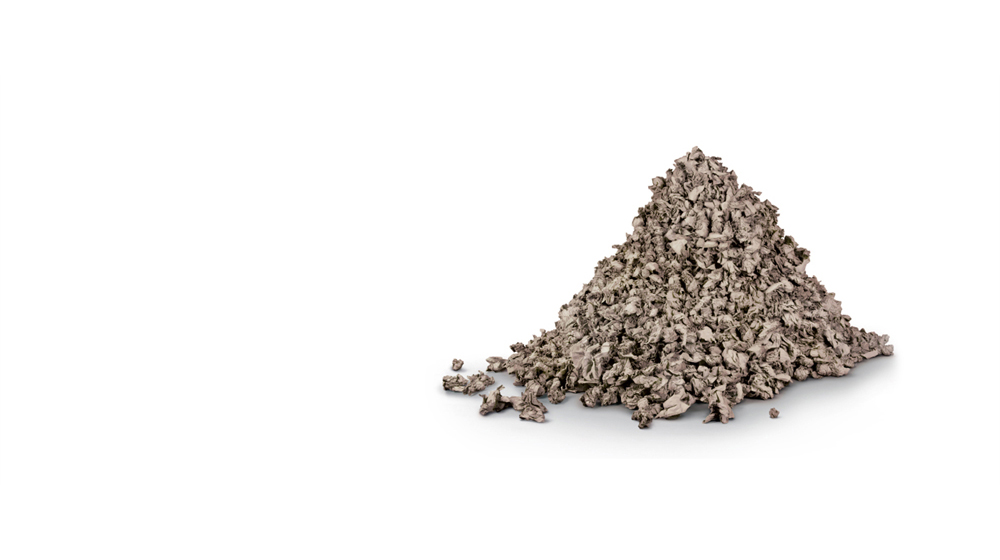 Toallas de papel usadas apiladas.